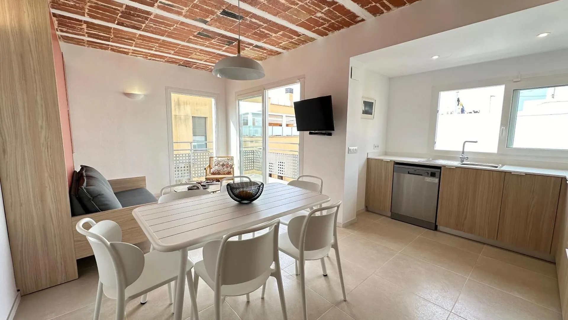 Agi Arago Apartments Roses Spain
